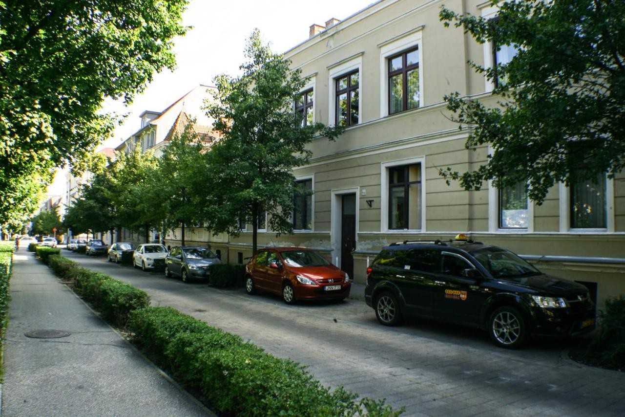Deak Apartman Šoproň Exteriér fotografie