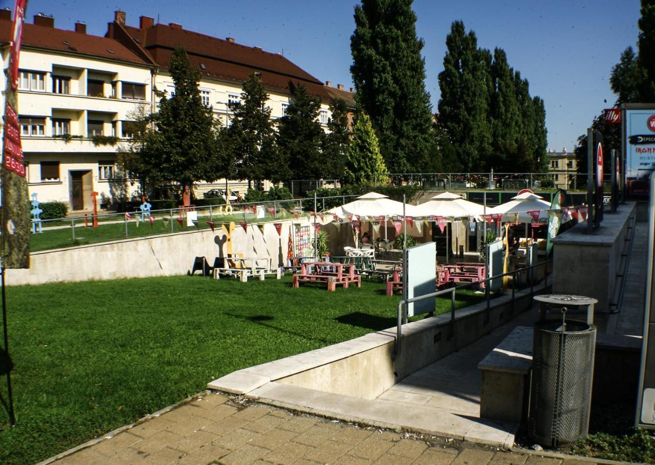 Deak Apartman Šoproň Exteriér fotografie